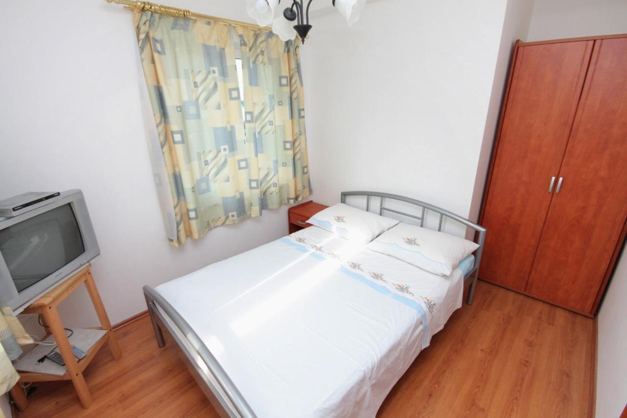 Apartment Njivice 5458D Eksteriør billede